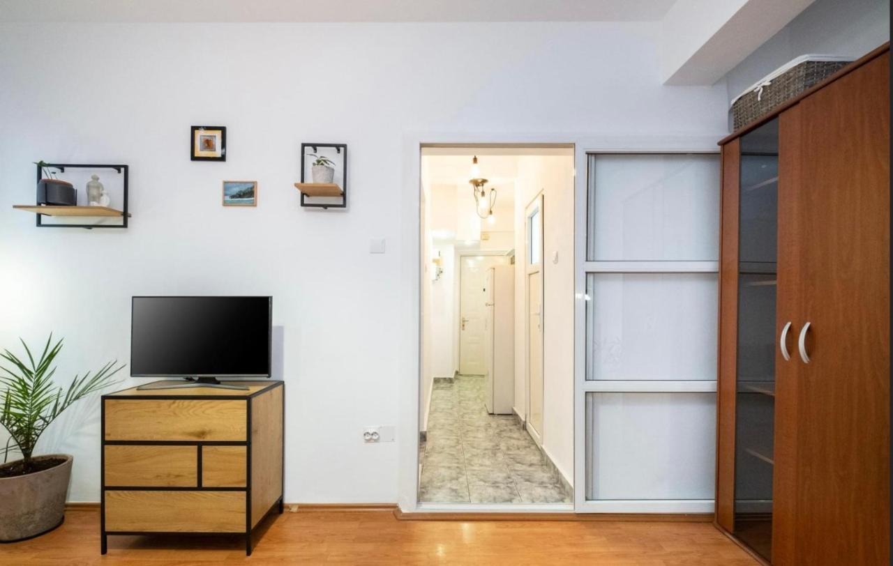 Central Studio Brutus Бухарест Экстерьер фото